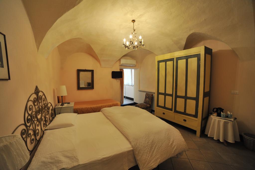 Erasmo Rooms & Breakfast Finale Ligure Luaran gambar
